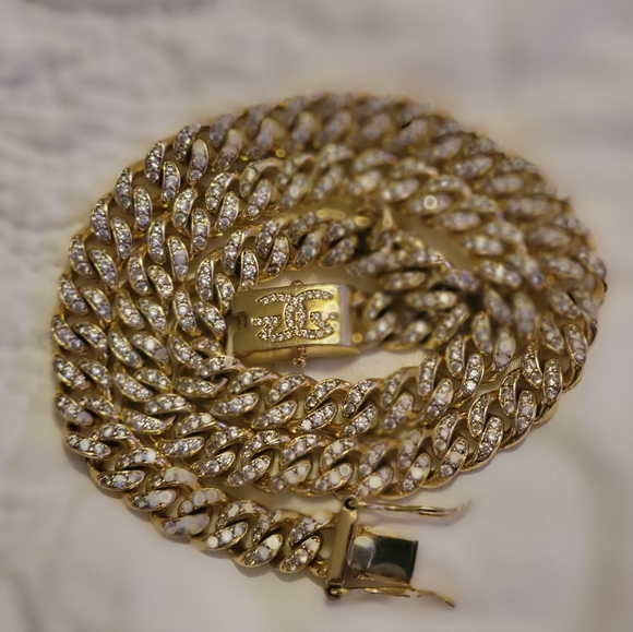 18" Cuban link - Picture 2 of 2